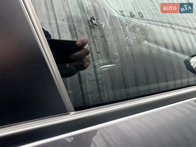 Серый Хонда Цивик, объемом двигателя 2 л и пробегом 105 тыс. км за 13200 $, фото 37 на Automoto.ua