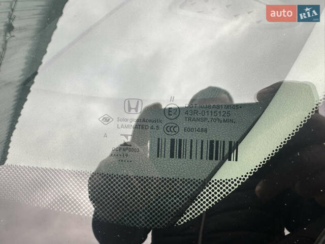 Серый Хонда Цивик, объемом двигателя 2 л и пробегом 105 тыс. км за 13200 $, фото 83 на Automoto.ua