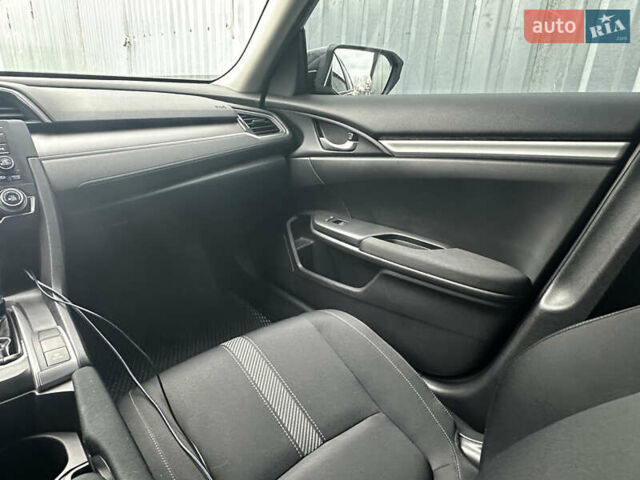 Серый Хонда Цивик, объемом двигателя 2 л и пробегом 105 тыс. км за 13200 $, фото 95 на Automoto.ua