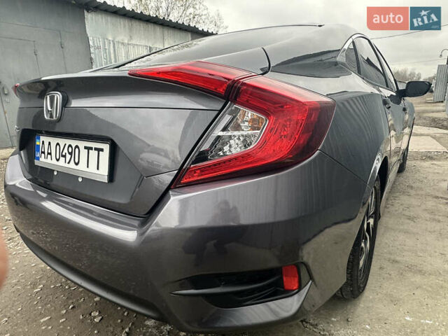 Серый Хонда Цивик, объемом двигателя 2 л и пробегом 105 тыс. км за 13200 $, фото 47 на Automoto.ua