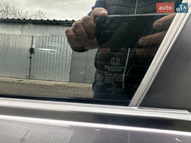 Серый Хонда Цивик, объемом двигателя 2 л и пробегом 105 тыс. км за 13200 $, фото 38 на Automoto.ua