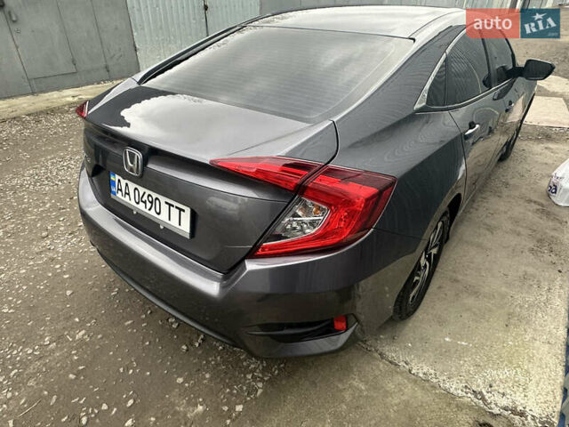 Серый Хонда Цивик, объемом двигателя 2 л и пробегом 105 тыс. км за 13200 $, фото 46 на Automoto.ua