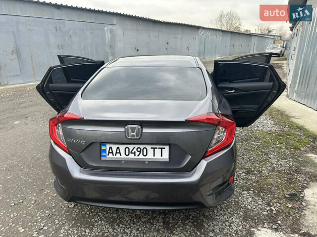 Серый Хонда Цивик, объемом двигателя 2 л и пробегом 105 тыс. км за 13200 $, фото 5 на Automoto.ua