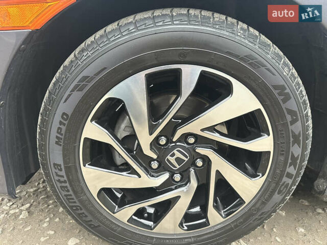 Серый Хонда Цивик, объемом двигателя 2 л и пробегом 105 тыс. км за 13200 $, фото 70 на Automoto.ua