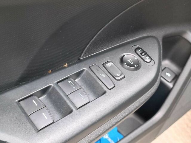 Серый Хонда Цивик, объемом двигателя 2 л и пробегом 151 тыс. км за 11790 $, фото 21 на Automoto.ua