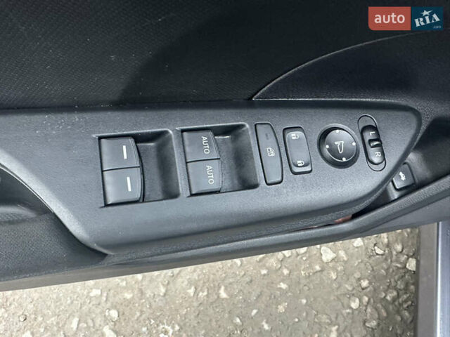Серый Хонда Цивик, объемом двигателя 2 л и пробегом 105 тыс. км за 13200 $, фото 116 на Automoto.ua