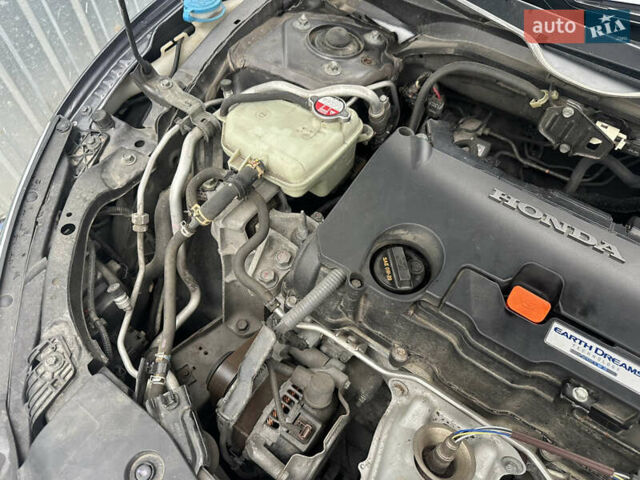 Серый Хонда Цивик, объемом двигателя 2 л и пробегом 105 тыс. км за 13200 $, фото 79 на Automoto.ua