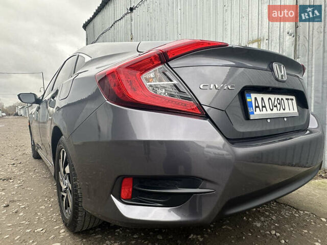 Серый Хонда Цивик, объемом двигателя 2 л и пробегом 105 тыс. км за 13200 $, фото 43 на Automoto.ua