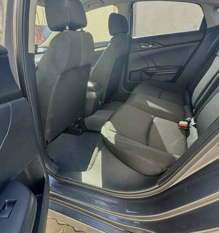 Серый Хонда Цивик, объемом двигателя 1.5 л и пробегом 150 тыс. км за 15000 $, фото 14 на Automoto.ua