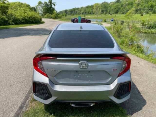 Серый Хонда Цивик, объемом двигателя 1.5 л и пробегом 68 тыс. км за 8500 $, фото 6 на Automoto.ua