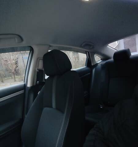 Серый Хонда Цивик, объемом двигателя 2 л и пробегом 61 тыс. км за 12200 $, фото 19 на Automoto.ua