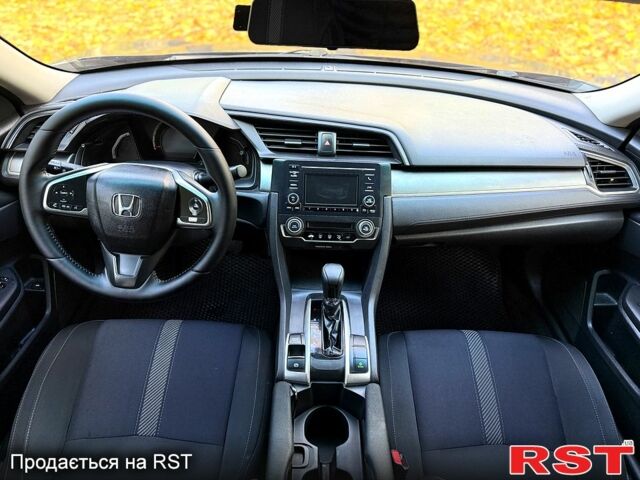 Хонда Цивик 2017 в Кропивницком (Кировограде) на Automoto.ua Серый Хонда Цивик, объемом двигателя 2 л и пробегом 117 тыс. км за 13750 $, фото 6 на Automoto.ua