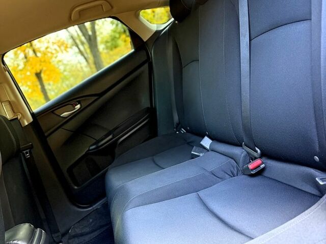 Хонда Цивик 2017 в Кропивницком (Кировограде) на Automoto.ua Серый Хонда Цивик, объемом двигателя 2 л и пробегом 117 тыс. км за 13750 $, фото 9 на Automoto.ua