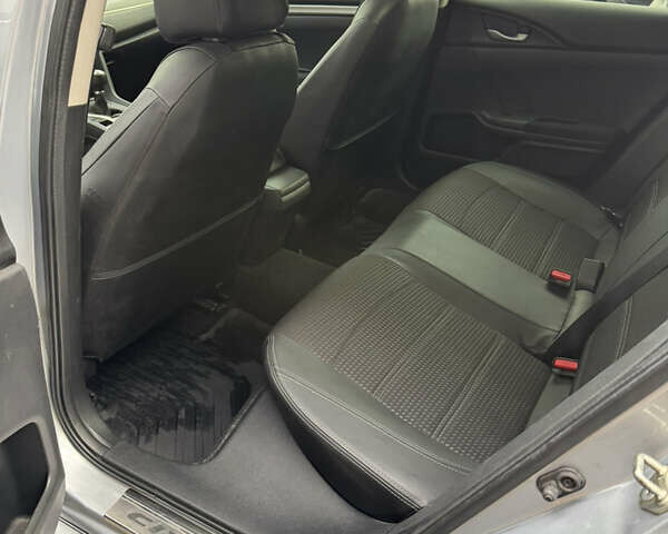 Серый Хонда Цивик, объемом двигателя 2 л и пробегом 106 тыс. км за 12899 $, фото 32 на Automoto.ua