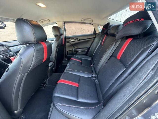 Сірий Хонда Сівік, об'ємом двигуна 2 л та пробігом 90 тис. км за 13799 $, фото 14 на Automoto.ua