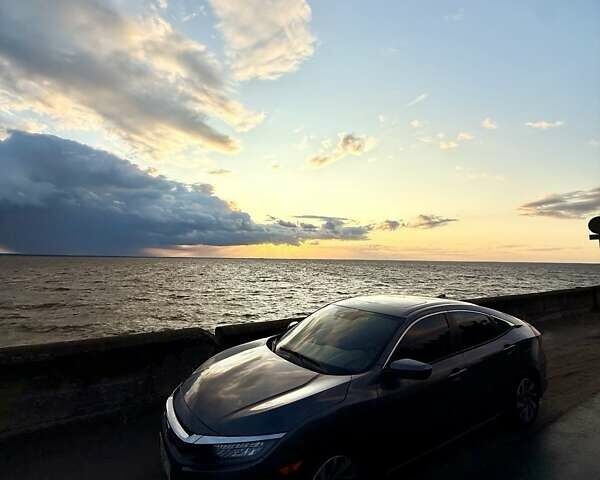 Сірий Хонда Сівік, об'ємом двигуна 2 л та пробігом 91 тис. км за 14499 $, фото 26 на Automoto.ua