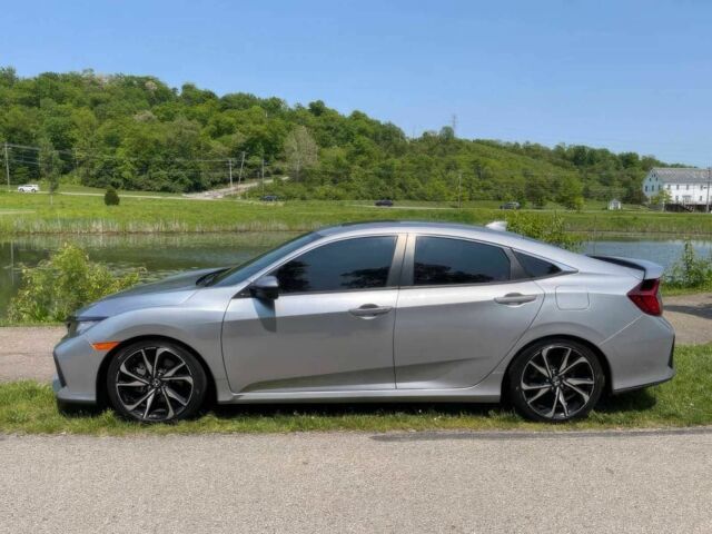 Серый Хонда Цивик, объемом двигателя 1.5 л и пробегом 68 тыс. км за 8500 $, фото 4 на Automoto.ua