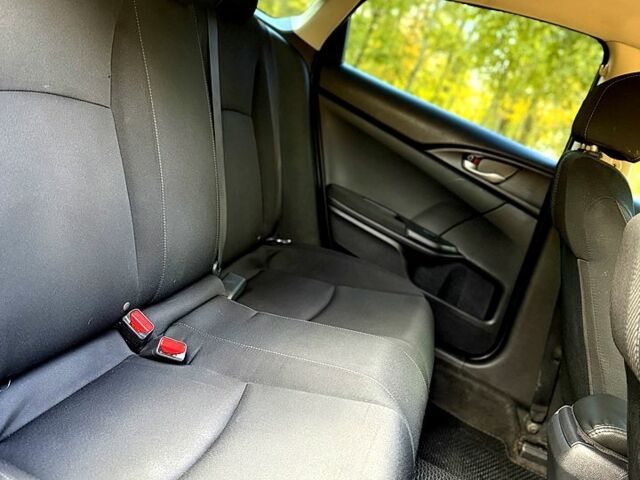 Хонда Цивик 2017 в Кропивницком (Кировограде) на Automoto.ua Серый Хонда Цивик, объемом двигателя 2 л и пробегом 117 тыс. км за 13750 $, фото 10 на Automoto.ua