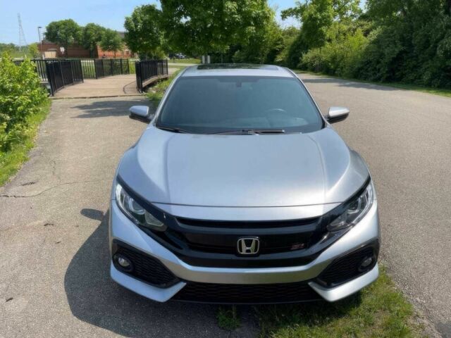 Серый Хонда Цивик, объемом двигателя 1.5 л и пробегом 68 тыс. км за 8500 $, фото 1 на Automoto.ua