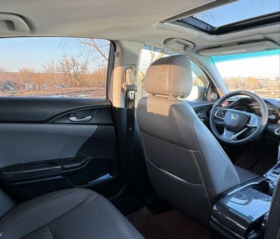 Серый Хонда Цивик, объемом двигателя 2 л и пробегом 162 тыс. км за 12200 $, фото 22 на Automoto.ua