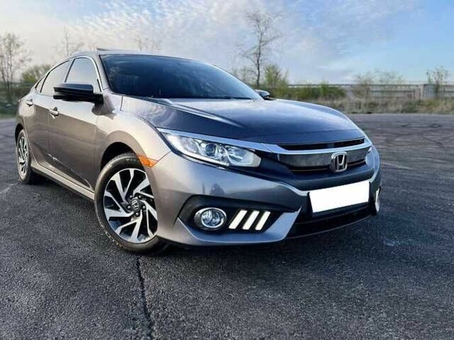 Серый Хонда Цивик, объемом двигателя 2 л и пробегом 90 тыс. км за 8800 $, фото 10 на Automoto.ua