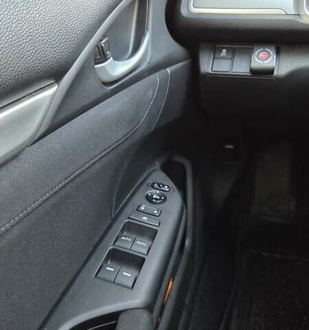 Серый Хонда Цивик, объемом двигателя 2 л и пробегом 112 тыс. км за 14500 $, фото 21 на Automoto.ua