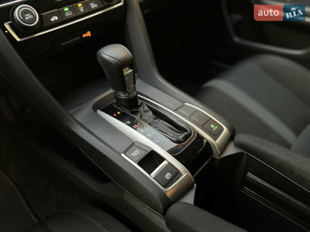 Сірий Хонда Сівік, об'ємом двигуна 2 л та пробігом 119 тис. км за 14500 $, фото 51 на Automoto.ua