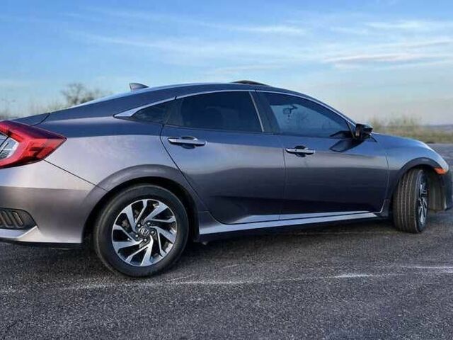 Серый Хонда Цивик, объемом двигателя 2 л и пробегом 90 тыс. км за 8800 $, фото 7 на Automoto.ua