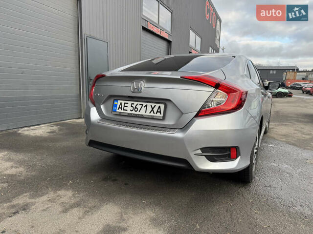 Серый Хонда Цивик, объемом двигателя 2 л и пробегом 106 тыс. км за 12899 $, фото 7 на Automoto.ua