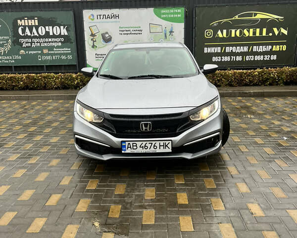 Серый Хонда Цивик, объемом двигателя 2 л и пробегом 102 тыс. км за 13000 $, фото 3 на Automoto.ua