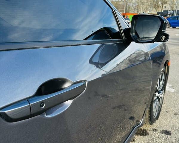 Сірий Хонда Сівік, об'ємом двигуна 1.5 л та пробігом 113 тис. км за 12999 $, фото 6 на Automoto.ua