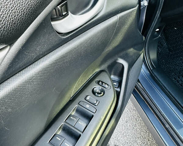 Сірий Хонда Сівік, об'ємом двигуна 1.5 л та пробігом 113 тис. км за 12999 $, фото 13 на Automoto.ua