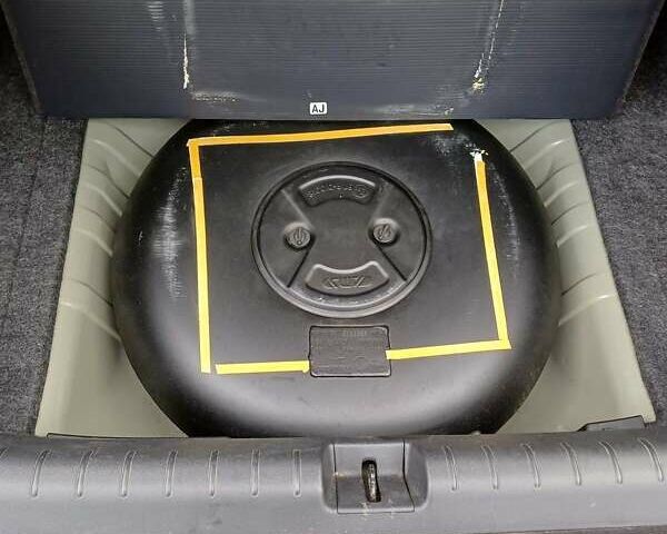 Серый Хонда Цивик, объемом двигателя 2 л и пробегом 135 тыс. км за 16500 $, фото 13 на Automoto.ua