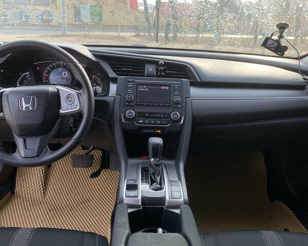 Серый Хонда Цивик, объемом двигателя 2 л и пробегом 30 тыс. км за 15200 $, фото 14 на Automoto.ua
