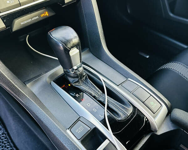 Сірий Хонда Сівік, об'ємом двигуна 1.5 л та пробігом 113 тис. км за 12999 $, фото 18 на Automoto.ua