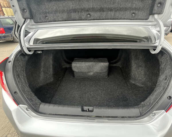 Серый Хонда Цивик, объемом двигателя 2 л и пробегом 102 тыс. км за 13000 $, фото 19 на Automoto.ua