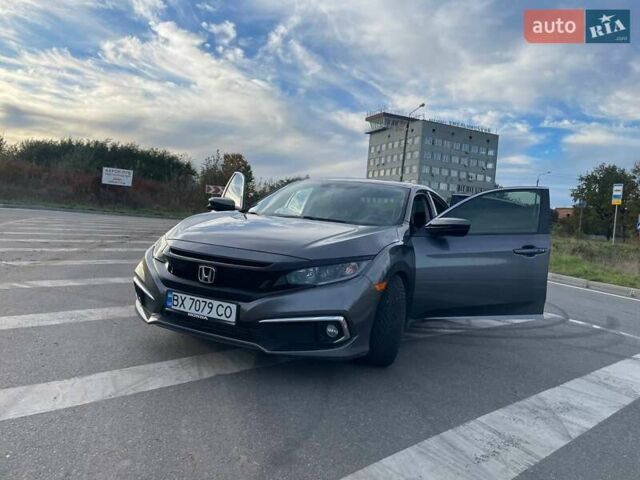 Серый Хонда Цивик, объемом двигателя 1.5 л и пробегом 107 тыс. км за 16500 $, фото 3 на Automoto.ua