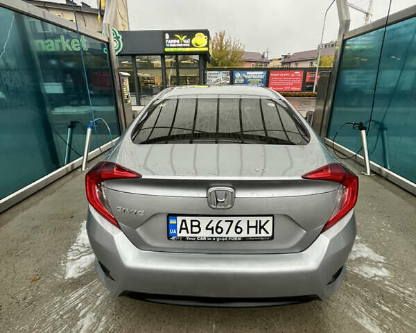 Серый Хонда Цивик, объемом двигателя 2 л и пробегом 102 тыс. км за 13000 $, фото 5 на Automoto.ua