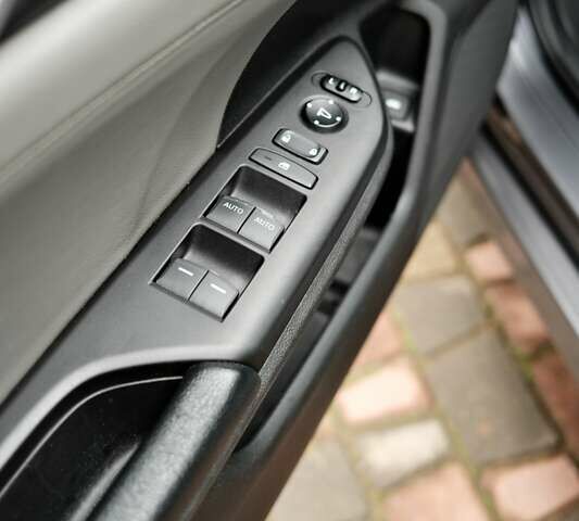 Серый Хонда Цивик, объемом двигателя 1.5 л и пробегом 131 тыс. км за 15499 $, фото 15 на Automoto.ua