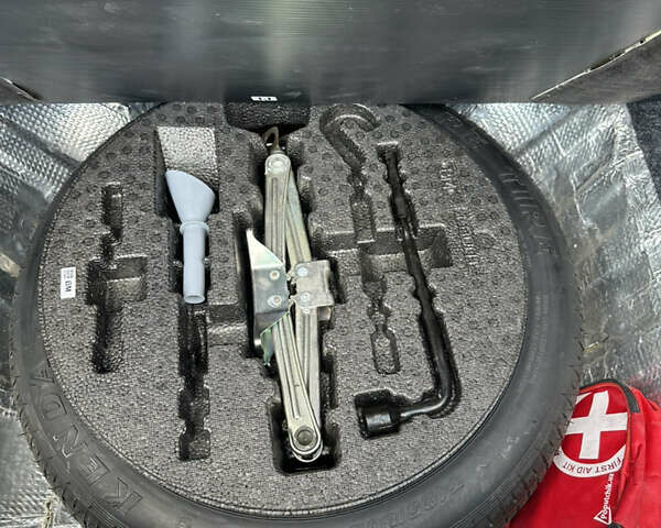 Серый Хонда Цивик, объемом двигателя 2 л и пробегом 78 тыс. км за 13800 $, фото 17 на Automoto.ua