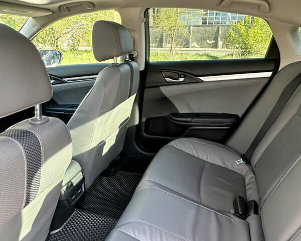 Серый Хонда Цивик, объемом двигателя 1.5 л и пробегом 101 тыс. км за 17500 $, фото 11 на Automoto.ua