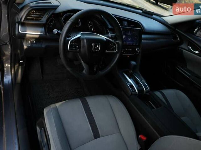 Серый Хонда Цивик, объемом двигателя 2 л и пробегом 80 тыс. км за 14000 $, фото 12 на Automoto.ua