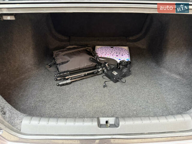 Серый Хонда Цивик, объемом двигателя 2 л и пробегом 74 тыс. км за 13999 $, фото 15 на Automoto.ua