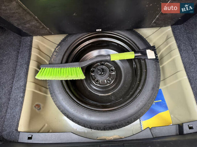 Серый Хонда Цивик, объемом двигателя 2 л и пробегом 74 тыс. км за 13999 $, фото 16 на Automoto.ua