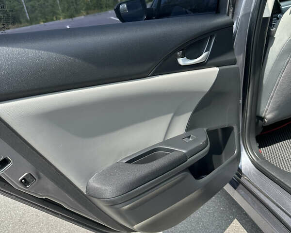 Серый Хонда Цивик, объемом двигателя 2 л и пробегом 78 тыс. км за 13800 $, фото 14 на Automoto.ua