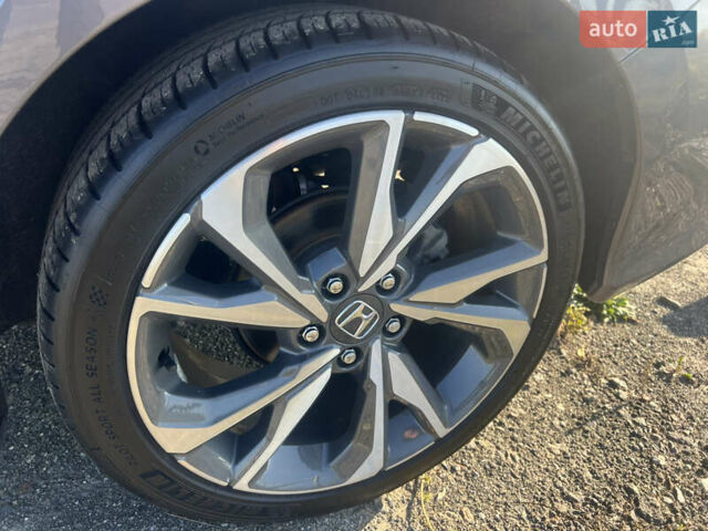 Серый Хонда Цивик, объемом двигателя 1.5 л и пробегом 54 тыс. км за 18500 $, фото 23 на Automoto.ua