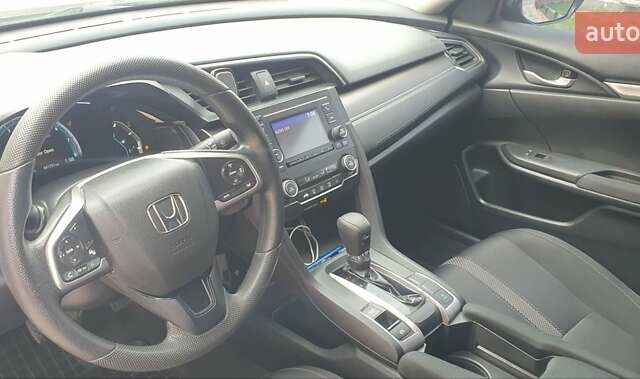 Серый Хонда Цивик, объемом двигателя 2 л и пробегом 41 тыс. км за 14200 $, фото 16 на Automoto.ua