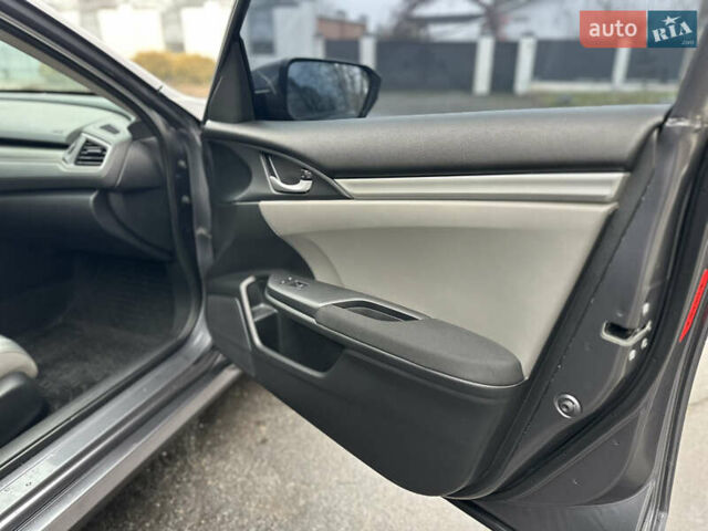 Серый Хонда Цивик, объемом двигателя 2 л и пробегом 80 тыс. км за 13900 $, фото 44 на Automoto.ua