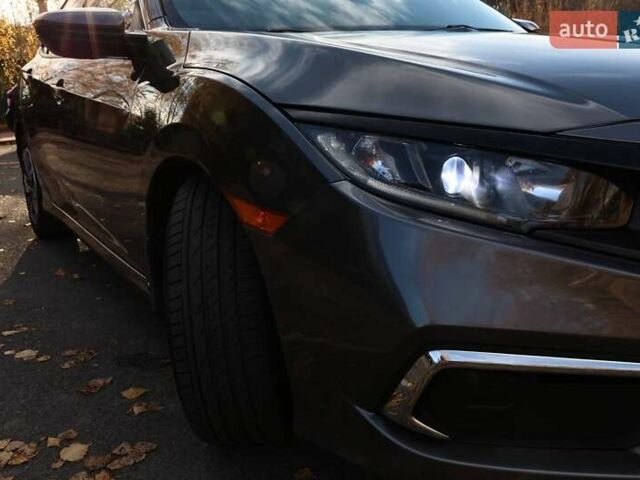 Серый Хонда Цивик, объемом двигателя 2 л и пробегом 80 тыс. км за 14000 $, фото 9 на Automoto.ua