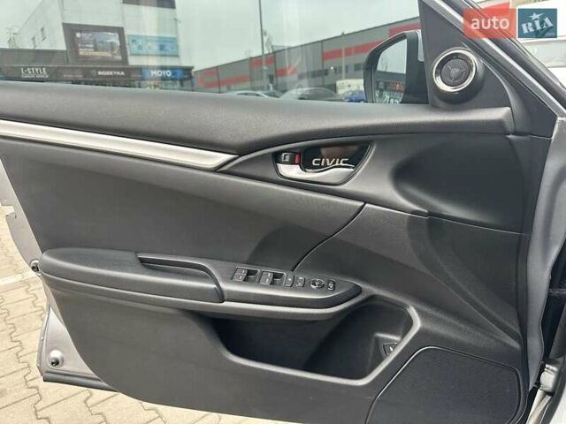 Серый Хонда Цивик, объемом двигателя 1.6 л и пробегом 91 тыс. км за 17000 $, фото 26 на Automoto.ua